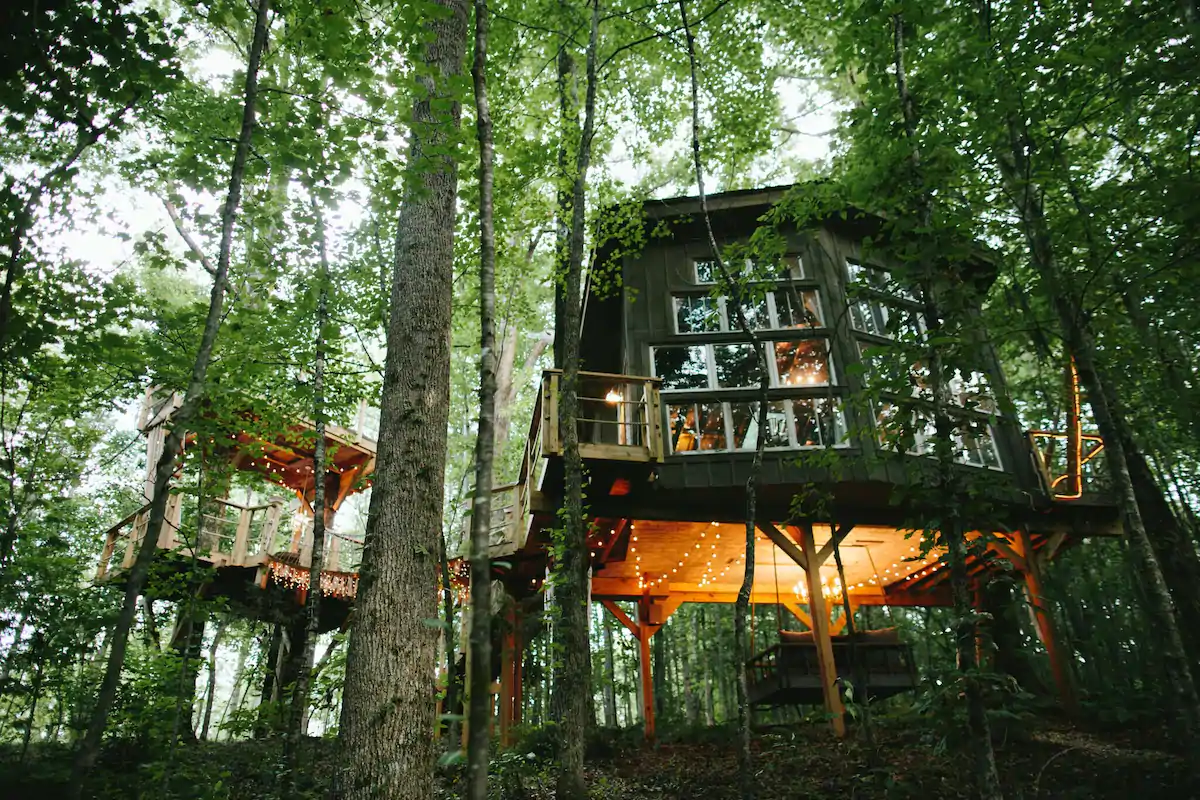 The Majestic Treehouse is one of the best Airbnbs in South Carolina.