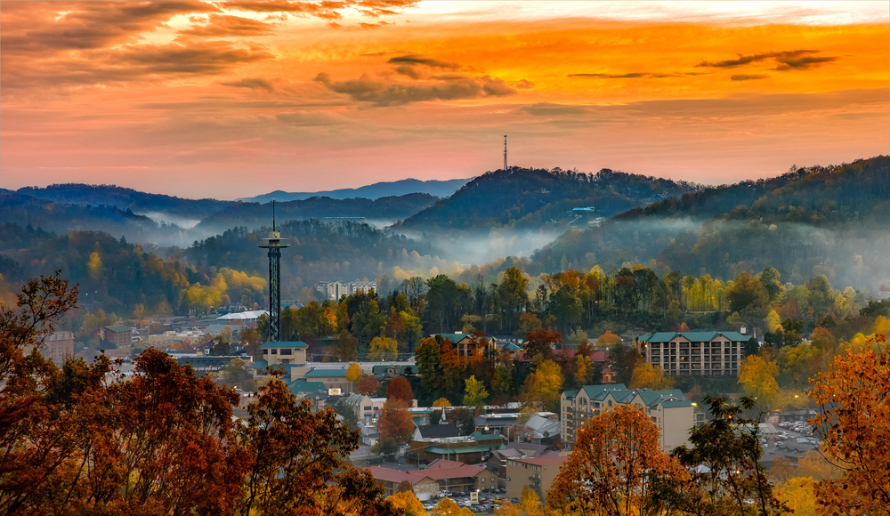 small town surrounded by hills in autumn weekend getaways in Tennessee