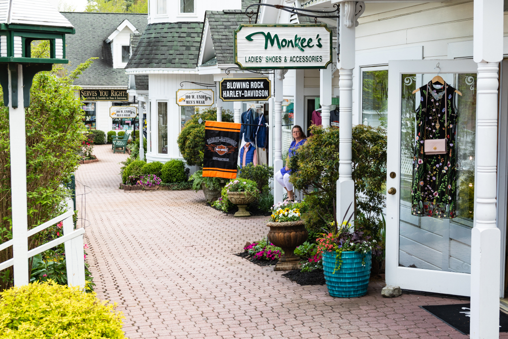 Blowing rock is one of the small North Carolina Mountain towns perfect for spending a day