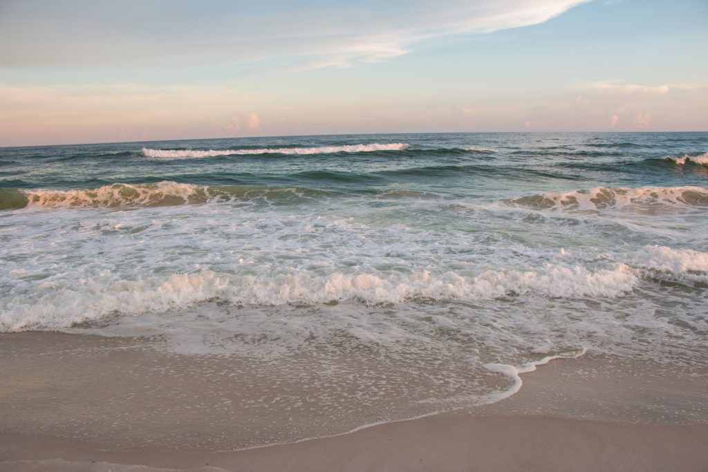 a photo of gulf shores one of the top weekend trips in alabama