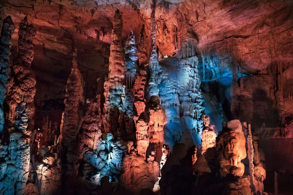 Beautiful rock formations in Cathedral Caverns