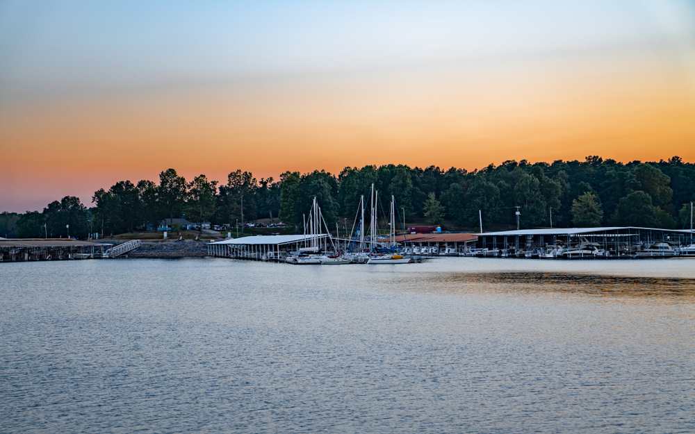 A photo of the Kentucky Dam Village State Resort from the water. Editorial credit: J K Laws / Shutterstock.com