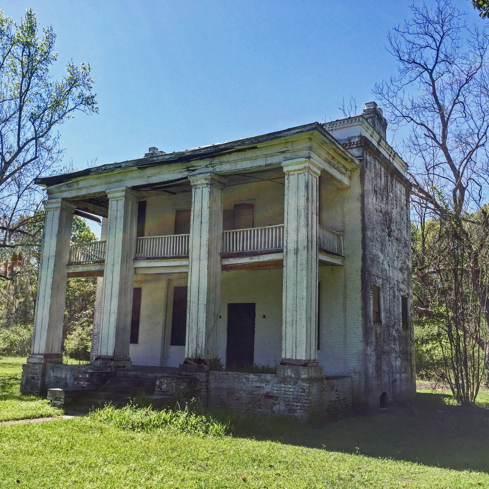 The only remaining manor in Old Cahawba, Alabama's failed capital, in its abandoned state.