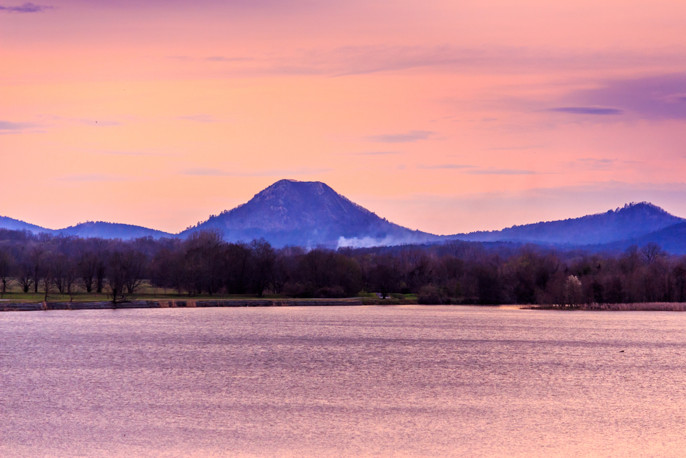 Pinnacle Mountain State Park has gorgeous views of the mountain