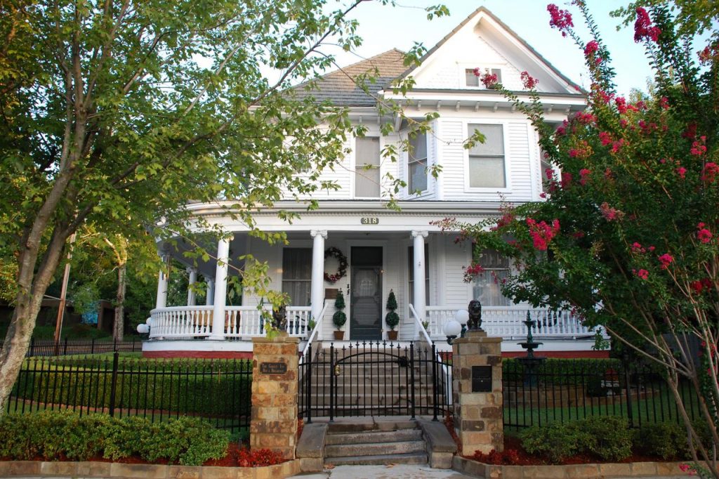 a photo of the gables inn, one of the best romantic getaways in arkansas