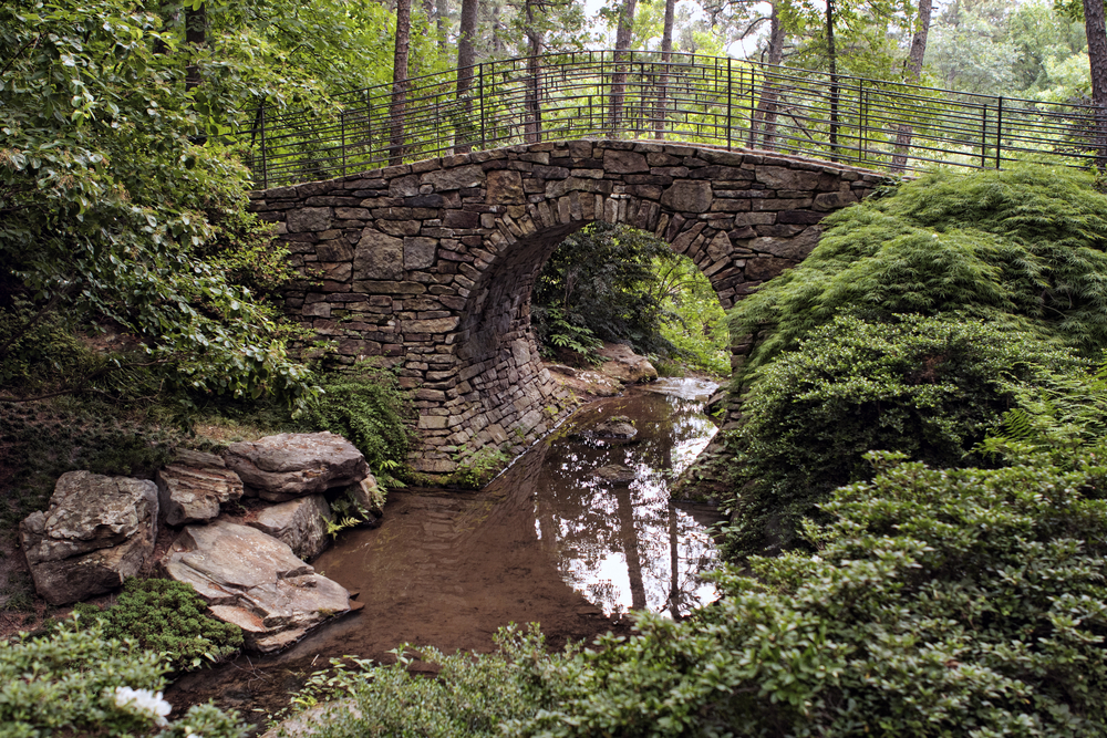 photo of the garvan woodland gardens, one of the most romantic weekend getaways in arkansas