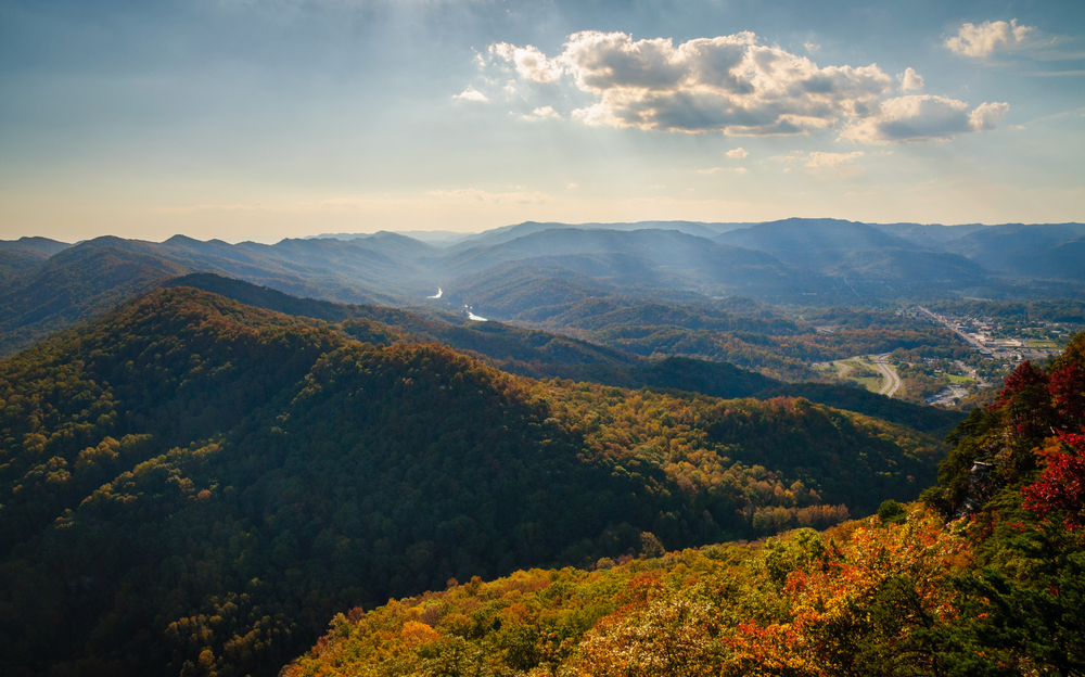 Photo of the view over the mountains from the Tri-State Peak Trail in Cumberland Gap State Historic Park, one of the most interesting places for hiking in Kentucky.