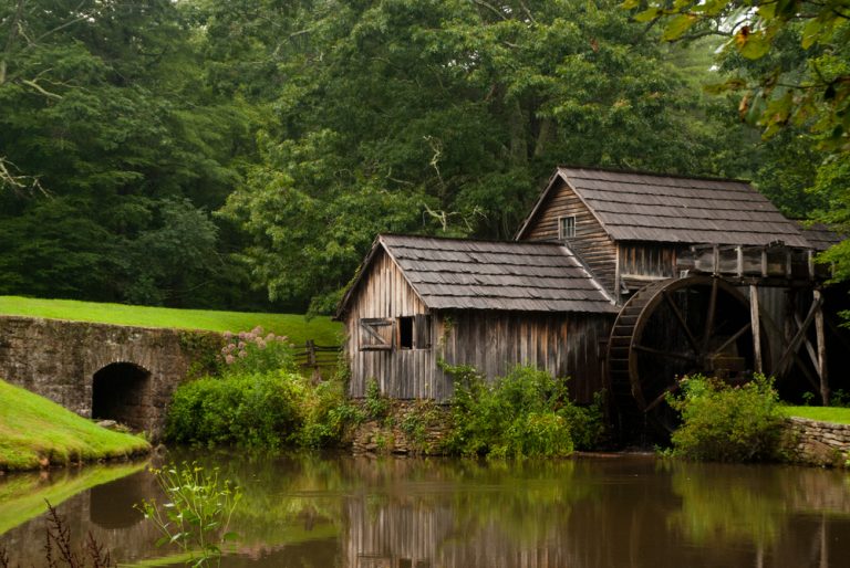 Blue Ridge Parkway Drive: The Ultimate Road Trip! - Southern Trippers