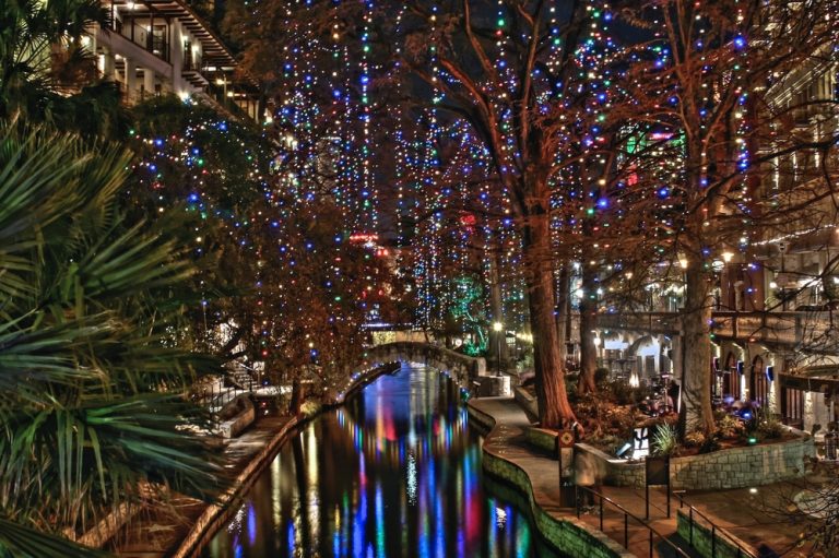 12 Festive Places To Celebrate Christmas In Texas Southern Trippers