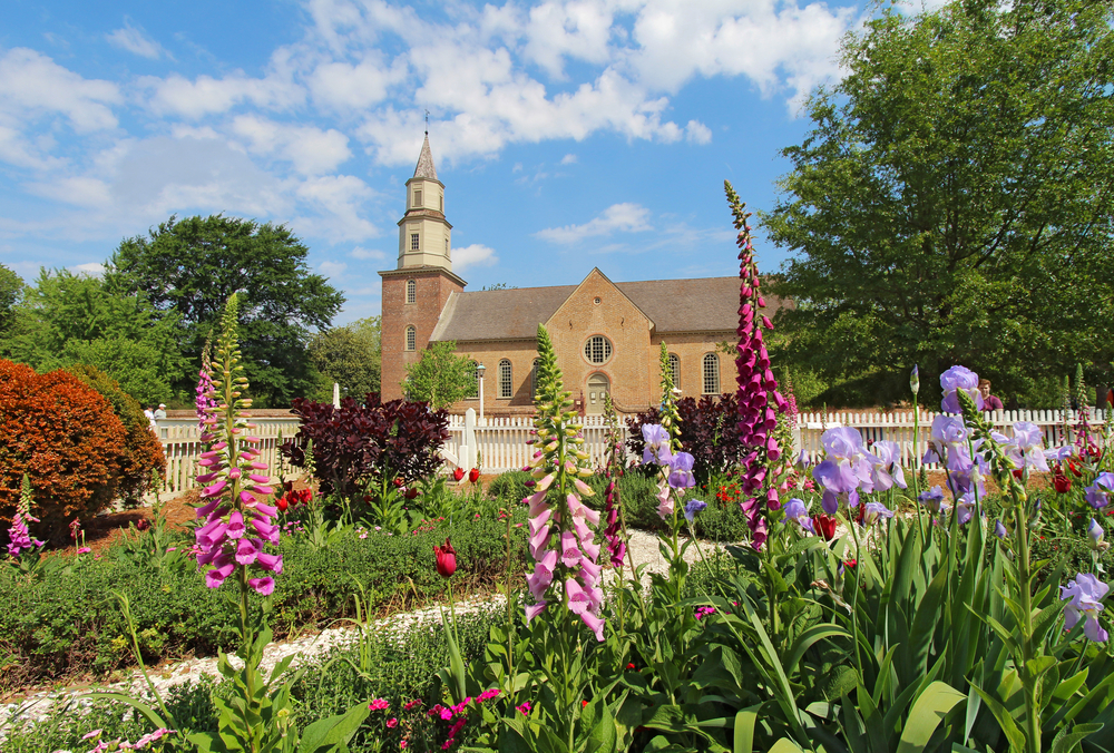 If you like pretty churches, come to Williamsburg, VA.