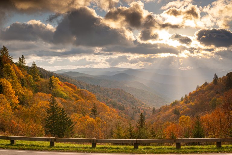 16 Places To See Fall Foliage In The South Usa Southern Trippers