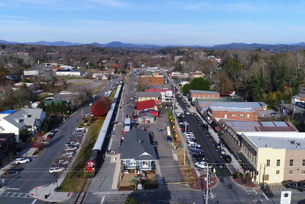 photo of downtown Blue Ridge, Georgia 