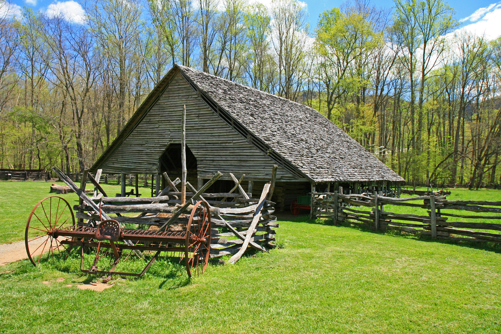 An old barn at the Oconaluftee Indian Village.