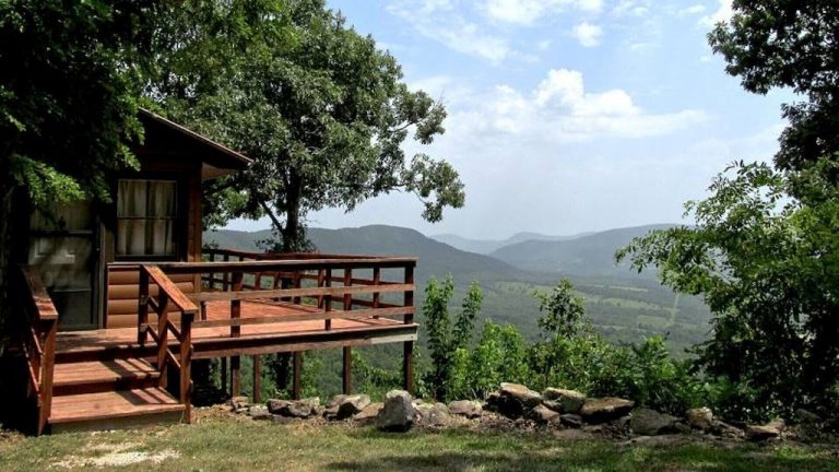 15 Cozy Cabins In Arkansas For A Getaway - Southern Trippers