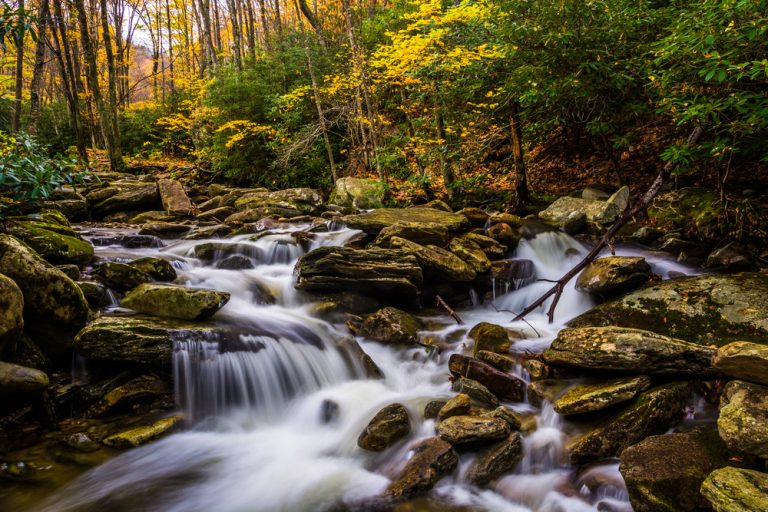 14 Prettiest Waterfalls Near Boone And Blowing Rock - Southern Trippers