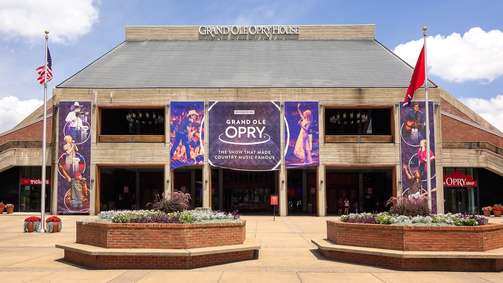 best places to visit in Tennessee Grand Ole Opry building