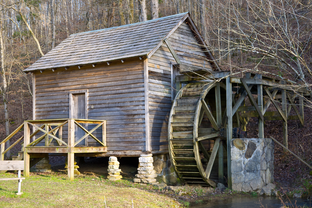 Gristmill, a historic water mill, is one of many historic attractions at Big Ridge Lake. The mill has gray, weathered wood, and sits precariously upon rock pilings. This historic atmosphere is what makes Big Ridge Lake one of the best beaches in Tennessee.
