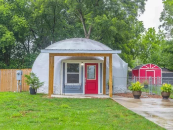 glamping in tennessee tent with red door