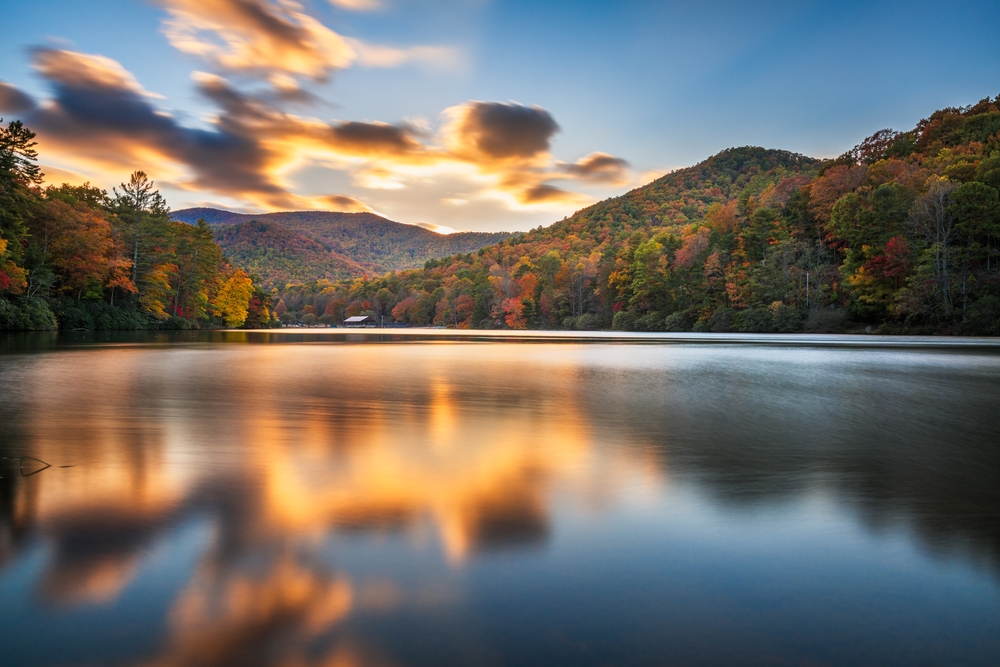 beautiful lake in georgia on a fall day