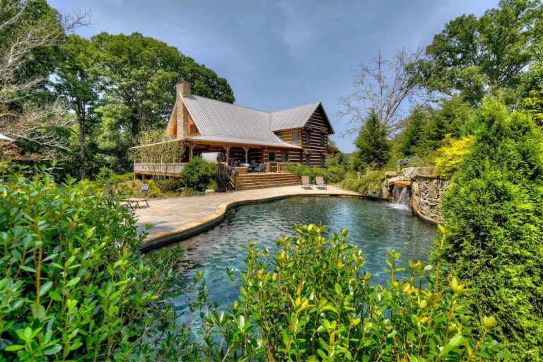 15 Best Luxury Cabins In For a Getaway Southern Trippers