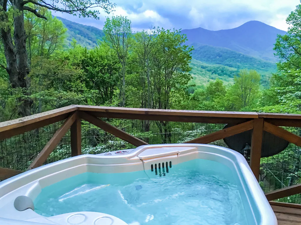 best cabins in Asheville hottub 