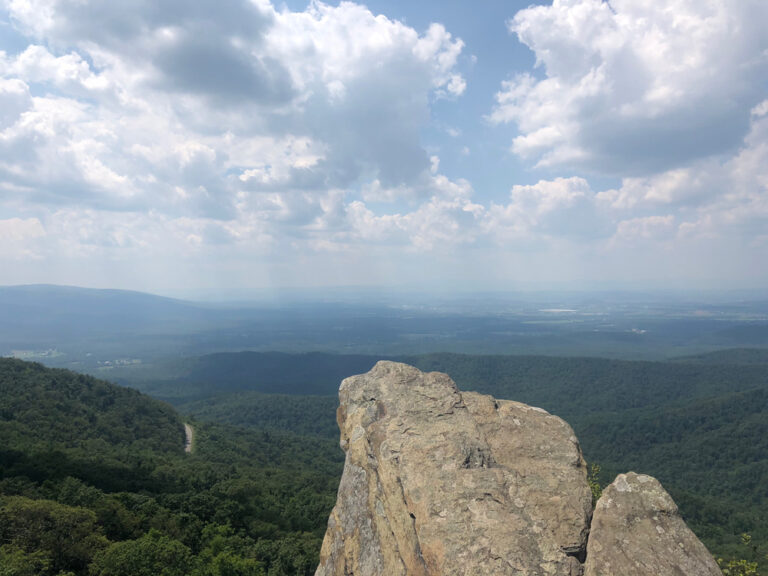 17 Best Blue Ridge Parkway Hikes You Must Try - Southern Trippers