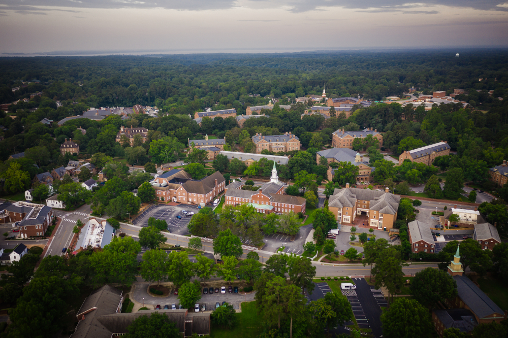 The beautiful city of Williamsburg at Sunset 