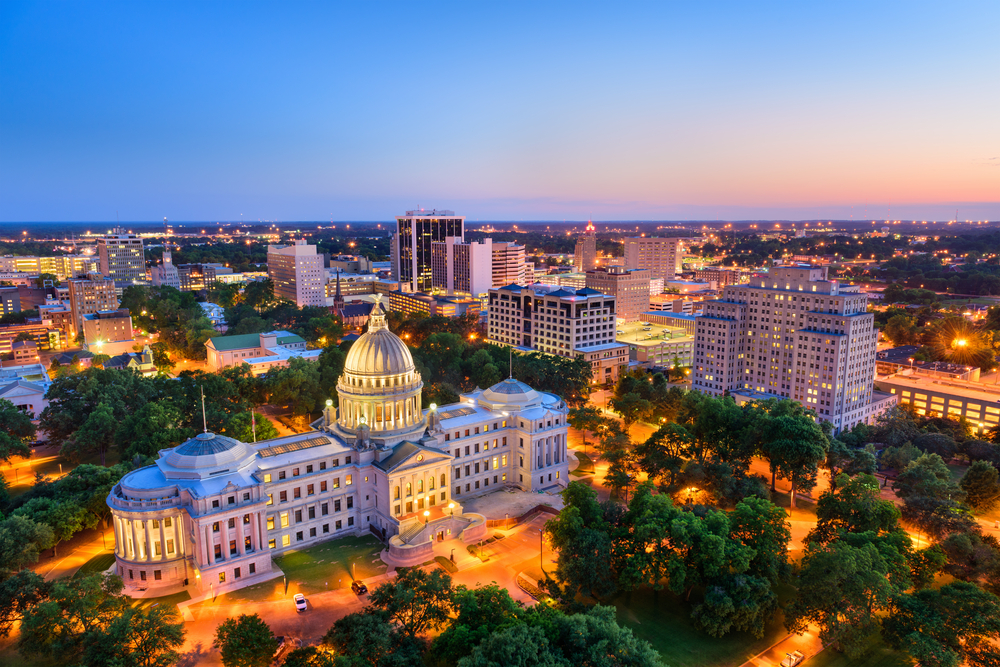 Photo of the capitol building and skyline in Jackson Mississippi.