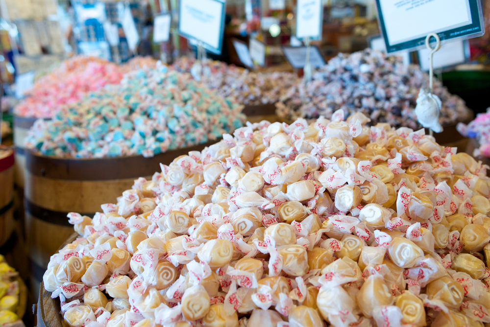 containers full of salt water taffy, visting the sweet spot is one of the best things to do in emerald isle north carolina 