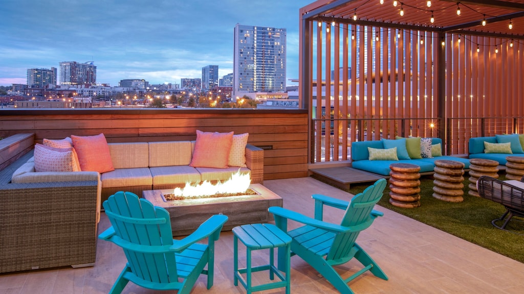 When considering where to stay in Nashville, vacation rentals that offer great additional perks-- like the rooftop lounge and fireplaces of this apartment-- must be considered. 