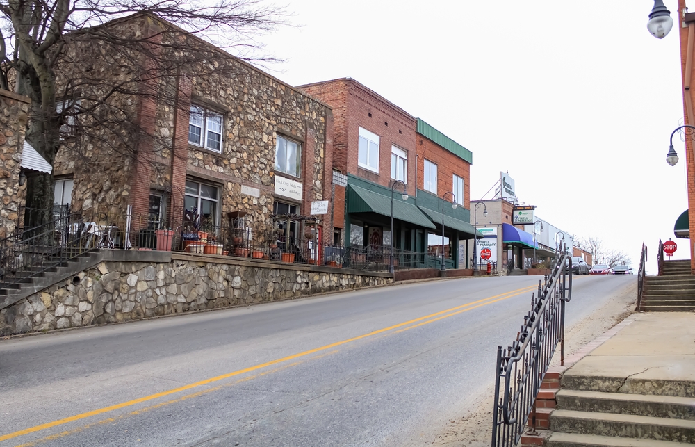 Photo of the main street in Pocahontas, AR.