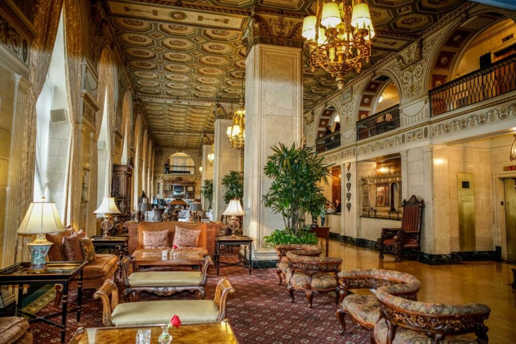 A picture of the interior lobby of the Brown Hotel in Louisville 