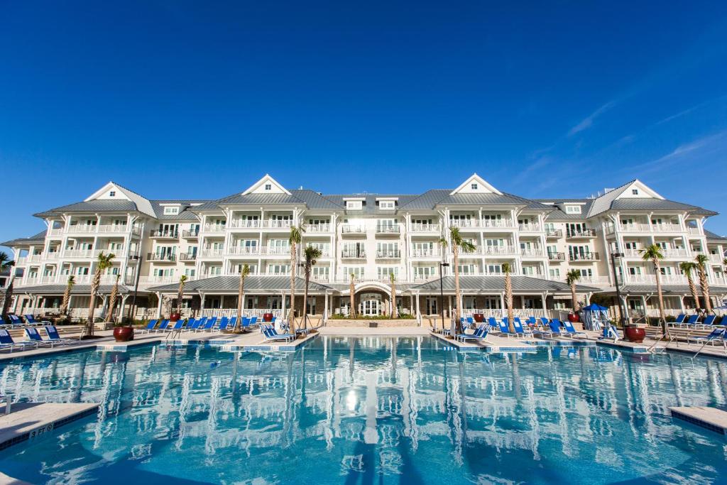 the pool and reflection at The beach club one of the best beach resorts in south carolina