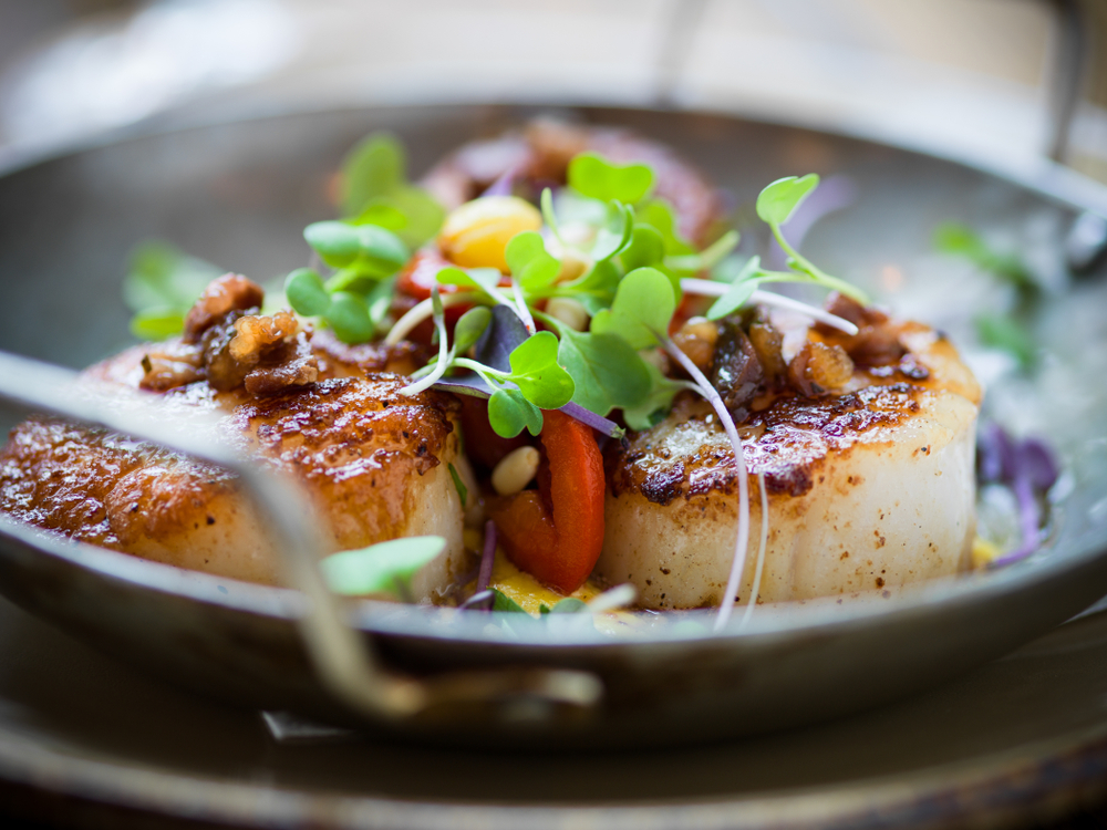 scallops on a table at one of the best Biloxi restaurants