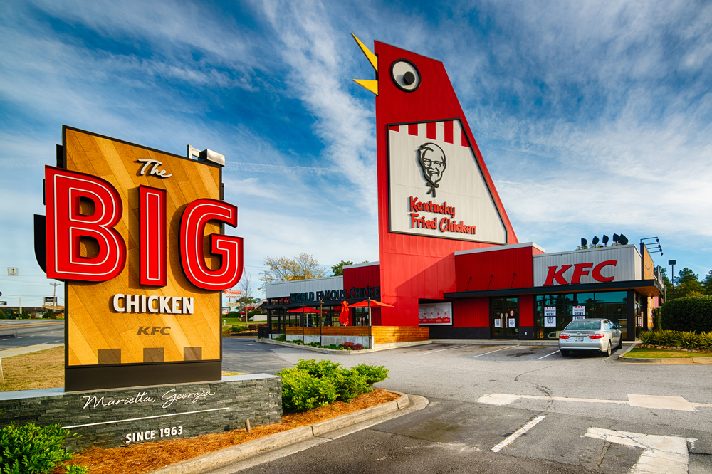 the exterior of the big chicken kfc location, one of the best restaurants in marietta 