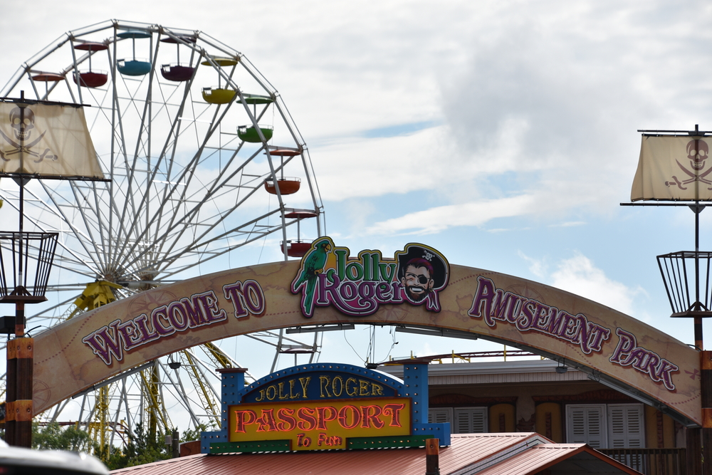 Jolly Roger Amusement Park is one of the things to do in Ocean City. The pictures shows the sign. 