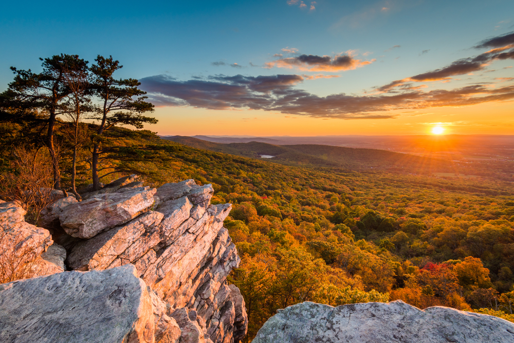 take a hike to the Annapolis rocks during fall in Maryland to get this beautiful view 