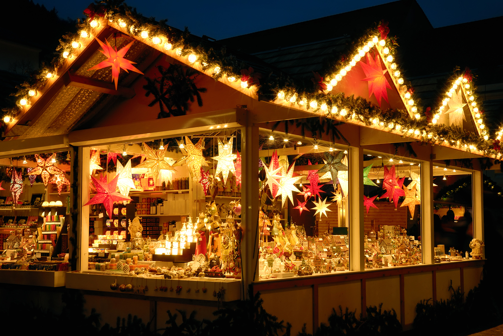 a Christmas market in Baltimore md 